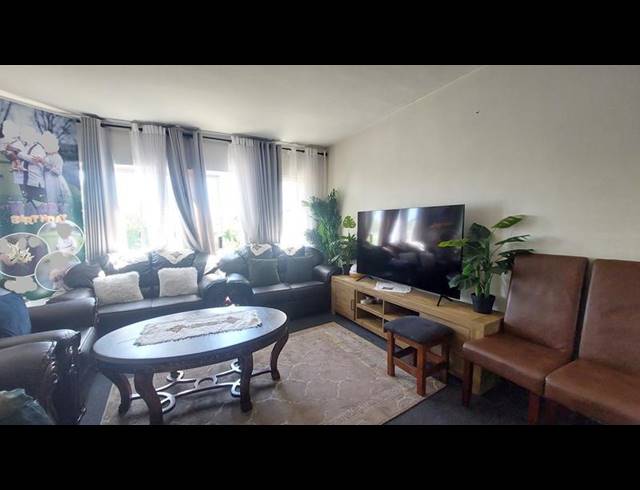 2 BEDROOM APARTMENT FOR SALE IN OAKGLEN